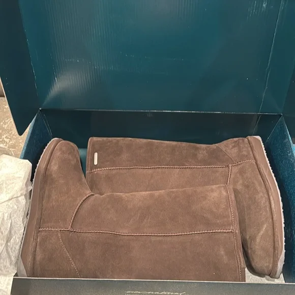 NWT IN BOX Emu waterproof Patterson HI boot size 7